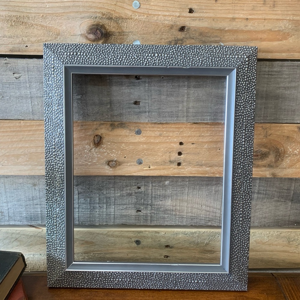 Silver - Dotted 8x10 Frame